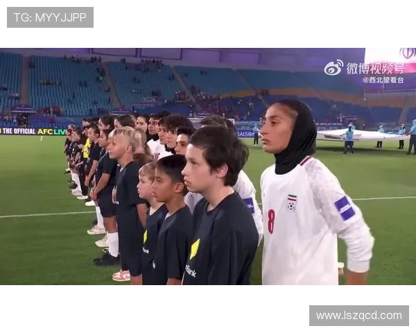 伊朗女足回应拒唱国歌:担忧民众盼祖国复兴 伊朗女足回应拒唱国歌:担忧民众盼祖国复兴