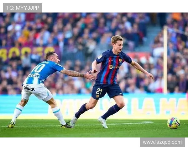 世体:德容和加维进行了高强度训练,没参加分组对抗赛 世体:德容和加维进行了高强度训练,没参加分组对抗赛