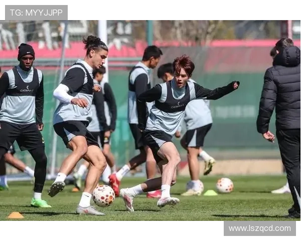 中国U19首发邓捷夫杨铭锐谢初筠郭五岳对阵澳大利亚 中国U19首发邓捷夫杨铭锐谢初筠郭五岳对阵澳大利亚